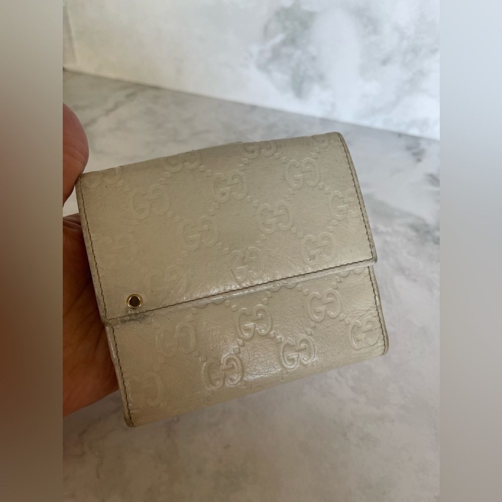 Authentic Gucci vintage billfold wallet 212105.4276